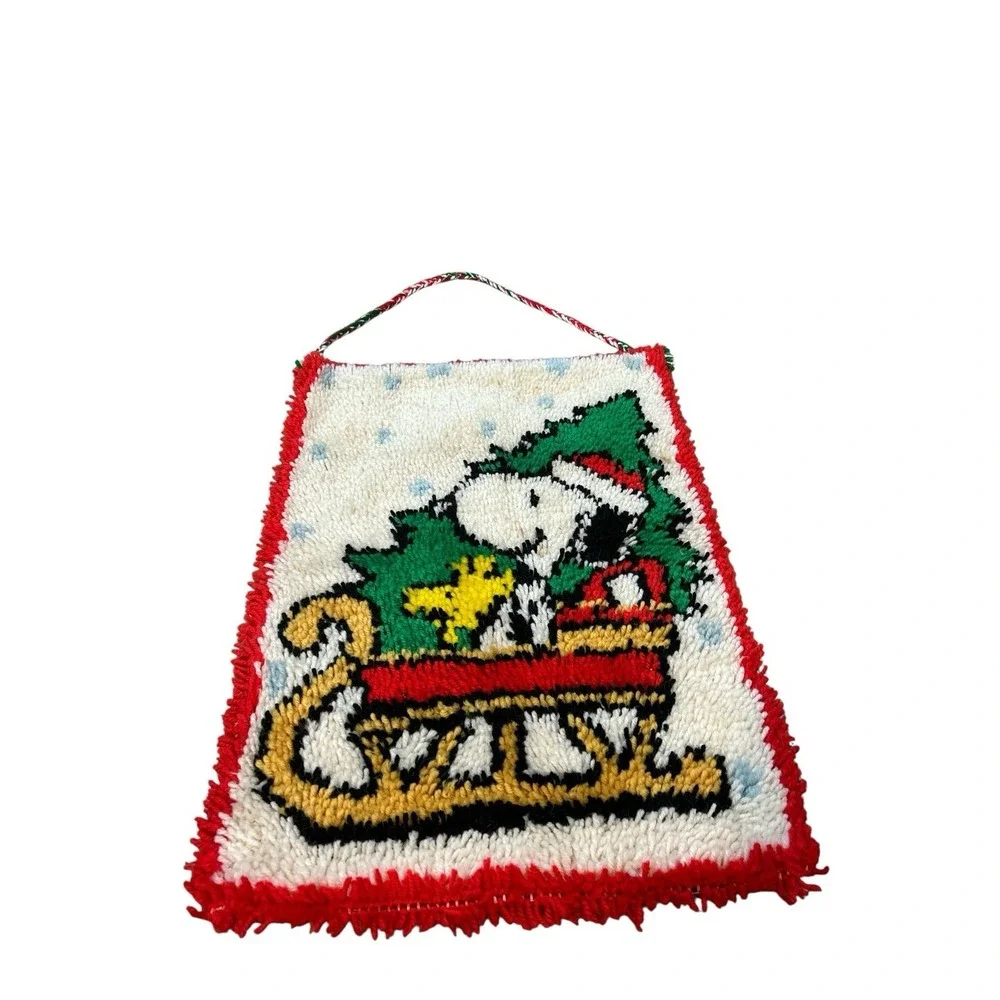 Vintage Retro 1970s Latch Hook Rug Peanuts Snoopy Wall Hanging 25x18